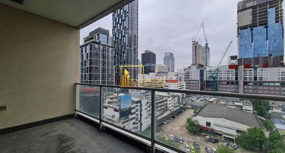 For rent 2 bedrooms condo in Pathum Wan, Bangkok