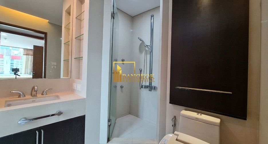 For rent 2 bedrooms condo in Pathum Wan, Bangkok