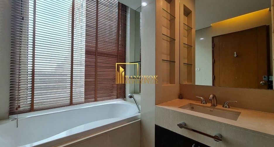 For rent 2 bedrooms condo in Pathum Wan, Bangkok