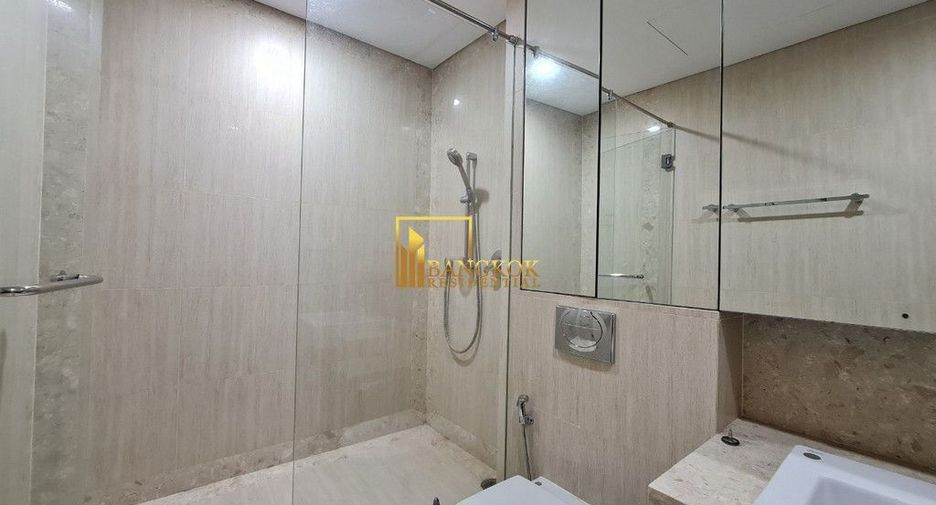 For rent 2 bedrooms condo in Pathum Wan, Bangkok