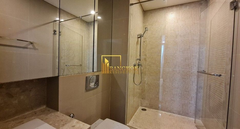 For rent 3 bedrooms condo in Pathum Wan, Bangkok