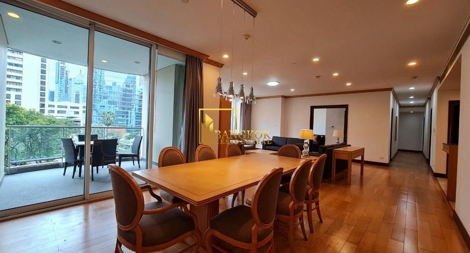 For rent 3 bedrooms condo in Pathum Wan, Bangkok