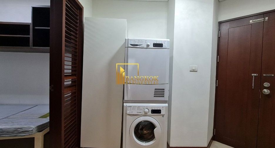 For rent 3 bedrooms condo in Pathum Wan, Bangkok