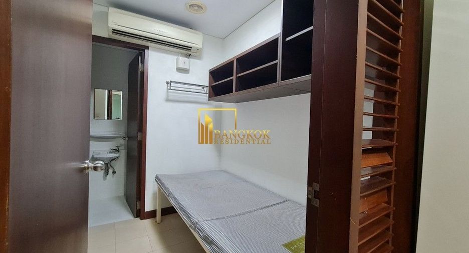 For rent 3 bedrooms condo in Pathum Wan, Bangkok