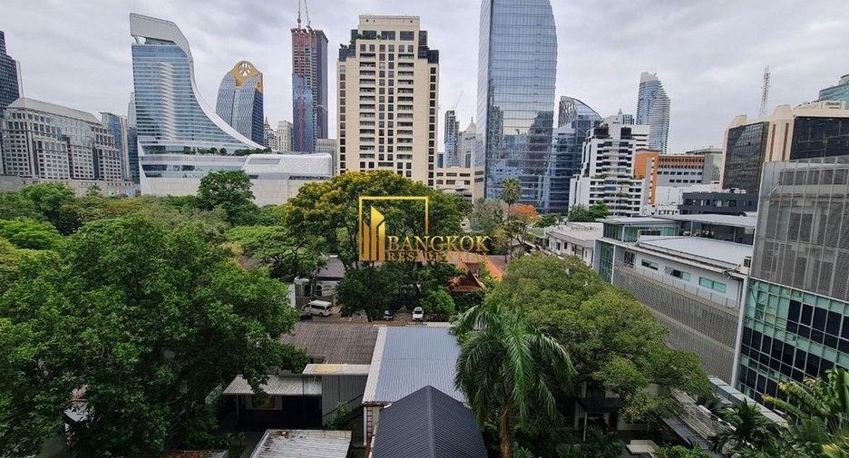 For rent 3 bedrooms condo in Pathum Wan, Bangkok