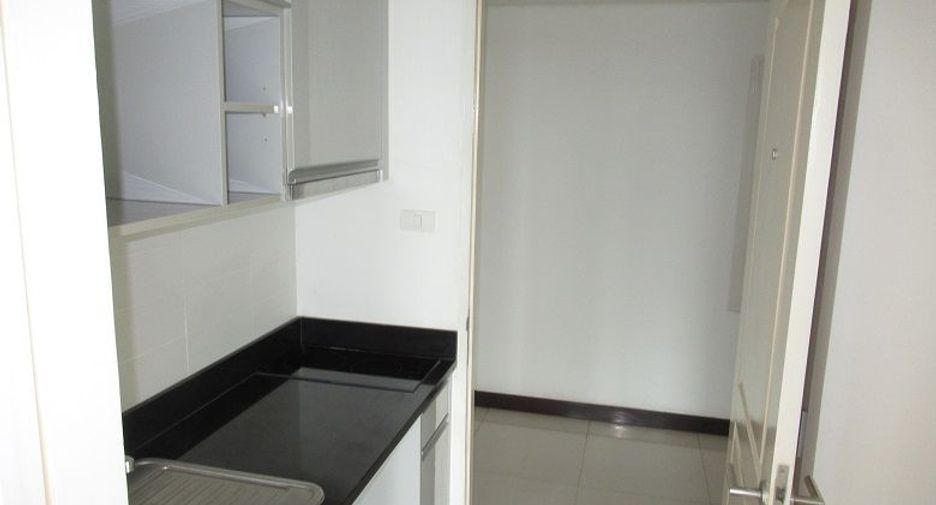 For sale studio condo in Phasi Charoen, Bangkok