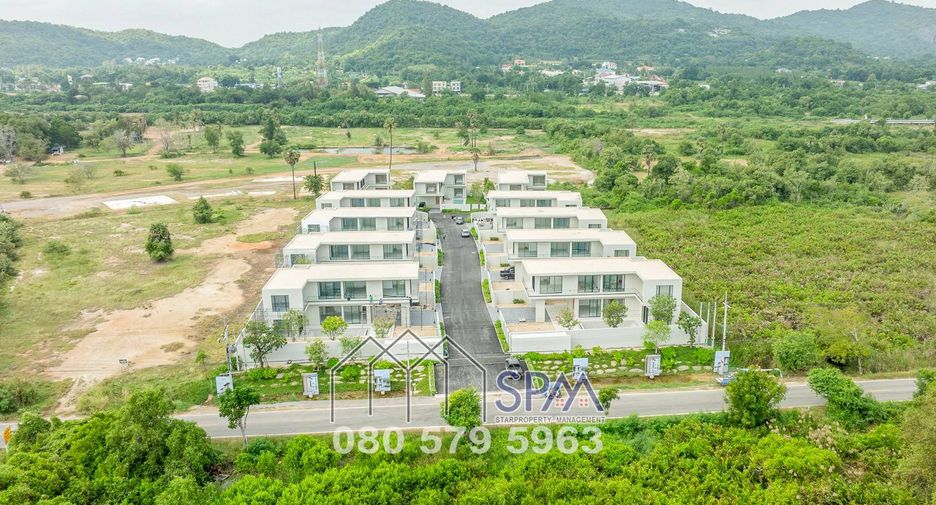 À vendre 4 chambres villa à Hua Hin, Prachuap Khiri Khan