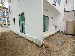 For sale studio townhouse in Prawet, Bangkok