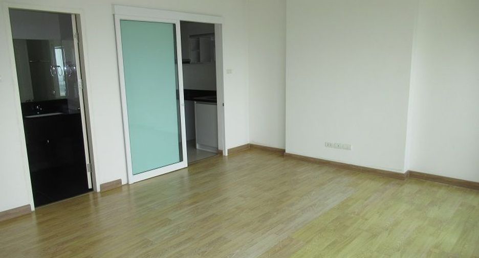 For sale studio condo in Phasi Charoen, Bangkok