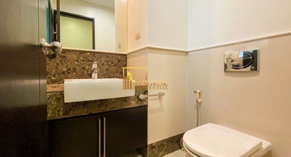 For rent 2 bedrooms condo in Pathum Wan, Bangkok