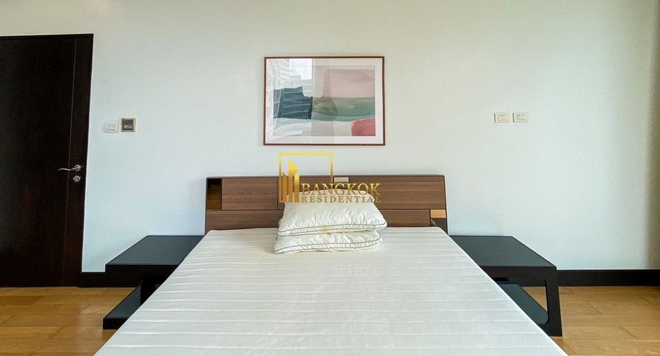 For rent 2 bedrooms condo in Pathum Wan, Bangkok