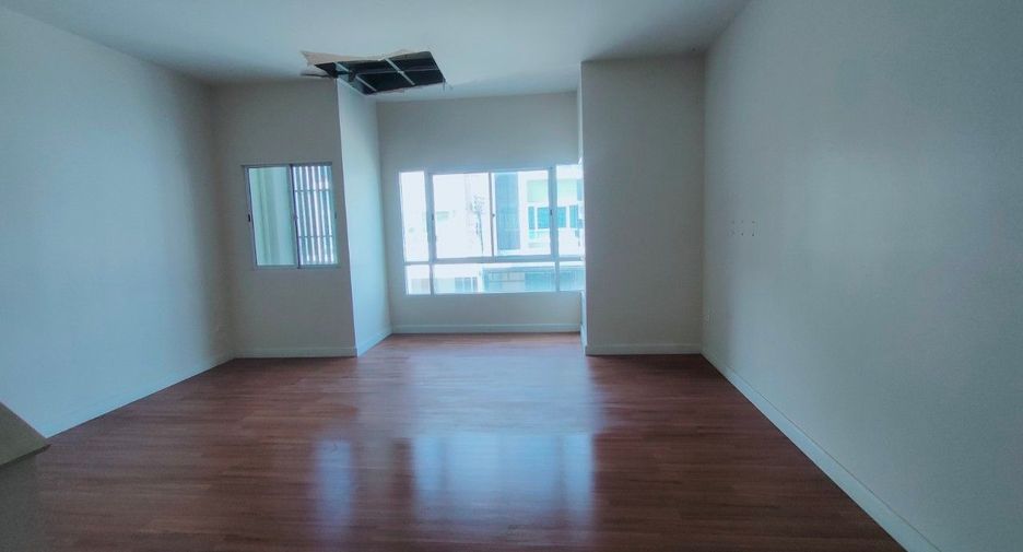 For sale スタジオ townhouse in Saphan Sung, Bangkok