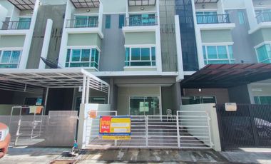 For sale スタジオ townhouse in Saphan Sung, Bangkok