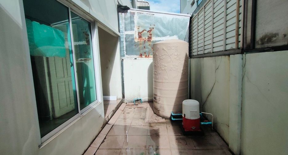 For sale スタジオ townhouse in Saphan Sung, Bangkok
