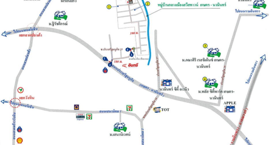 Casa adosada en venta de estudio en Lat Phrao, Bangkok
