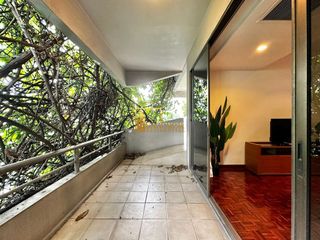 Condo en alquiler de 2 habitaciones en Khlong Toei, Bangkok
