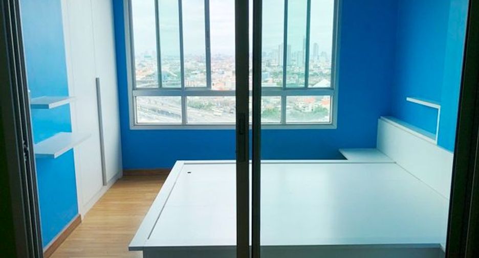 For sale studio condo in Yan Nawa, Bangkok