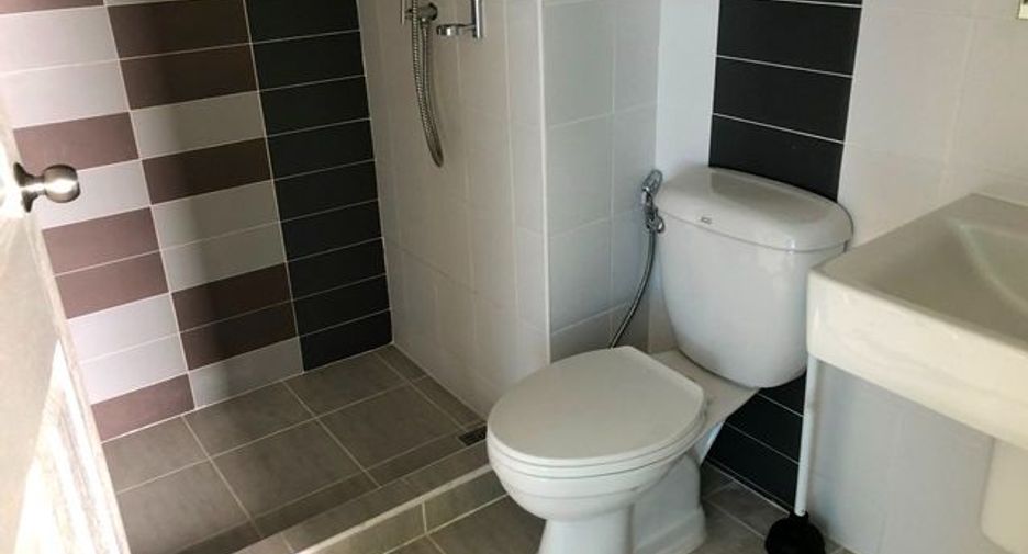 For sale studio condo in Yan Nawa, Bangkok