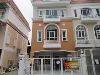 Продажа студия таунхаус в Банг Кхен, Бангкок