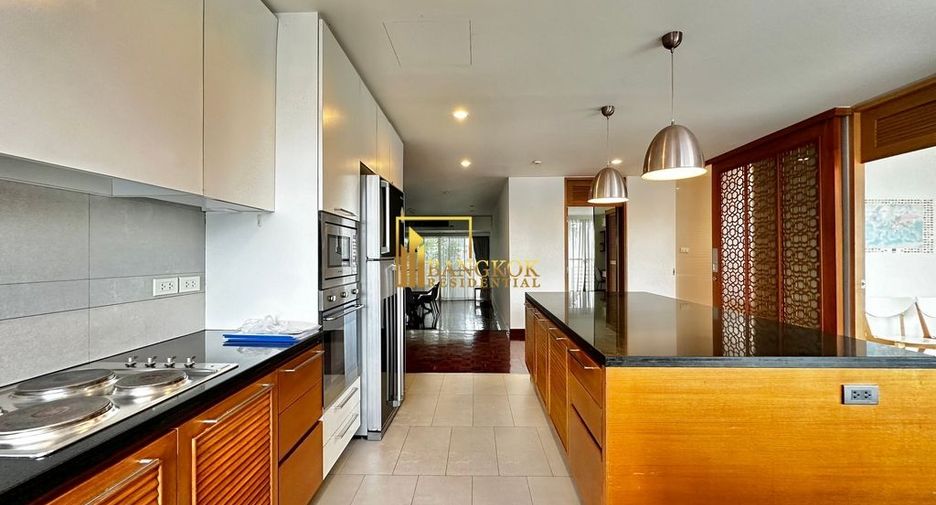 Apartamento en alquiler de 3 habitaciones en Khlong Toei, Bangkok