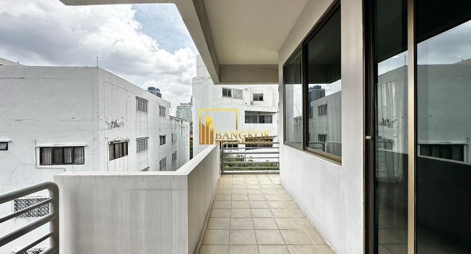Apartamento en alquiler de 3 habitaciones en Khlong Toei, Bangkok