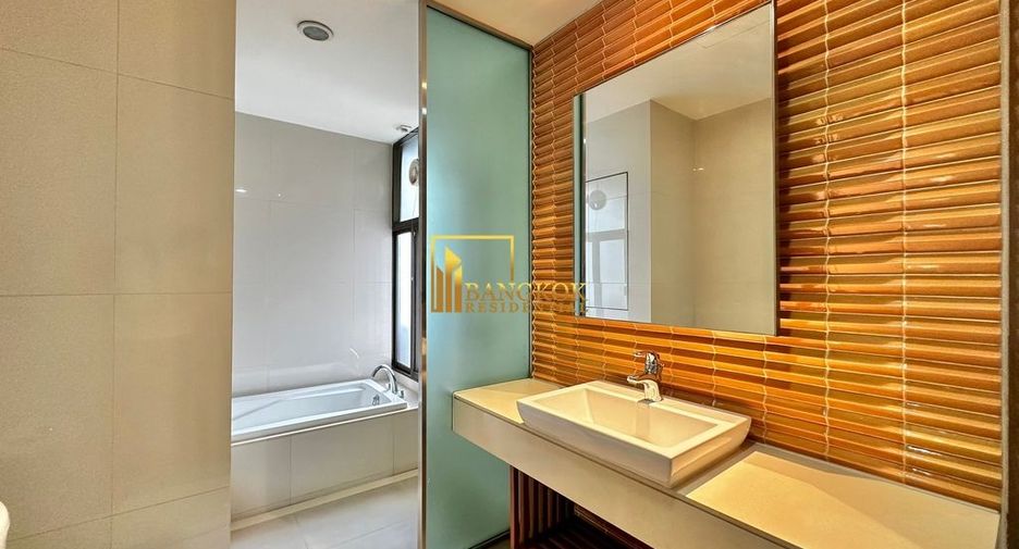 Apartamento en alquiler de 3 habitaciones en Khlong Toei, Bangkok