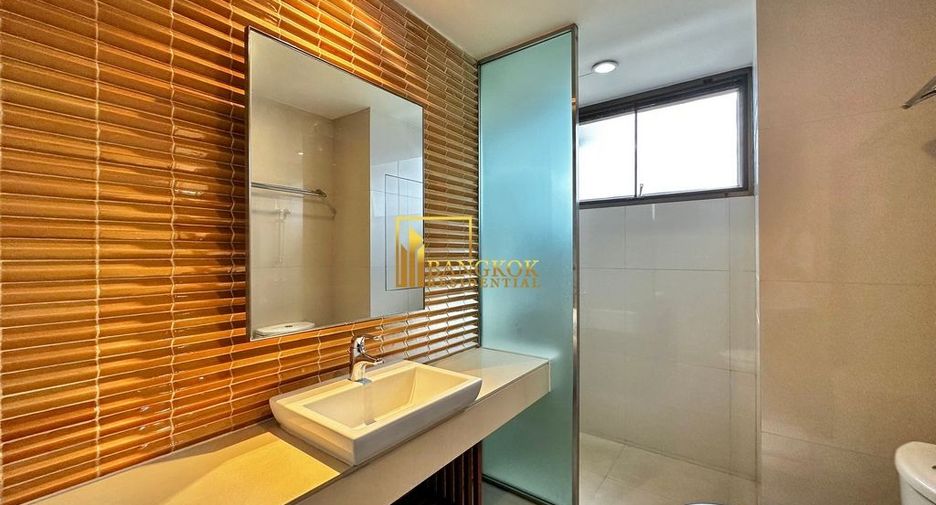Apartamento en alquiler de 3 habitaciones en Khlong Toei, Bangkok