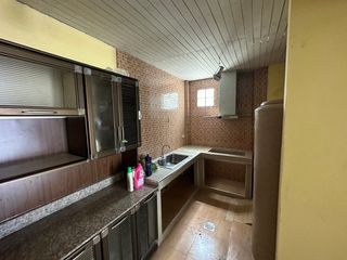 Reihenhaus zum Kauf mit Studio in Prawet, Bangkok