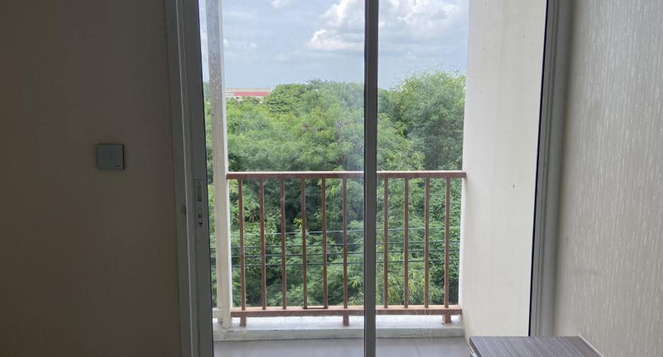 For sale studio condo in Bang Na, Bangkok