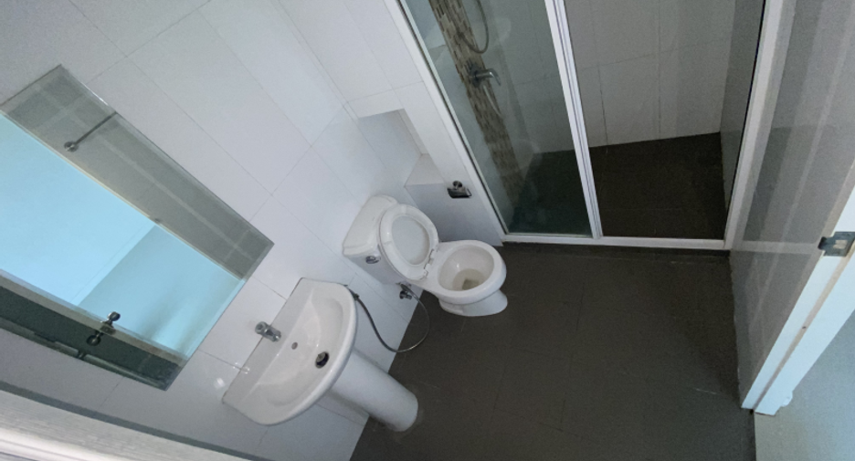 For sale studio condo in Bang Na, Bangkok