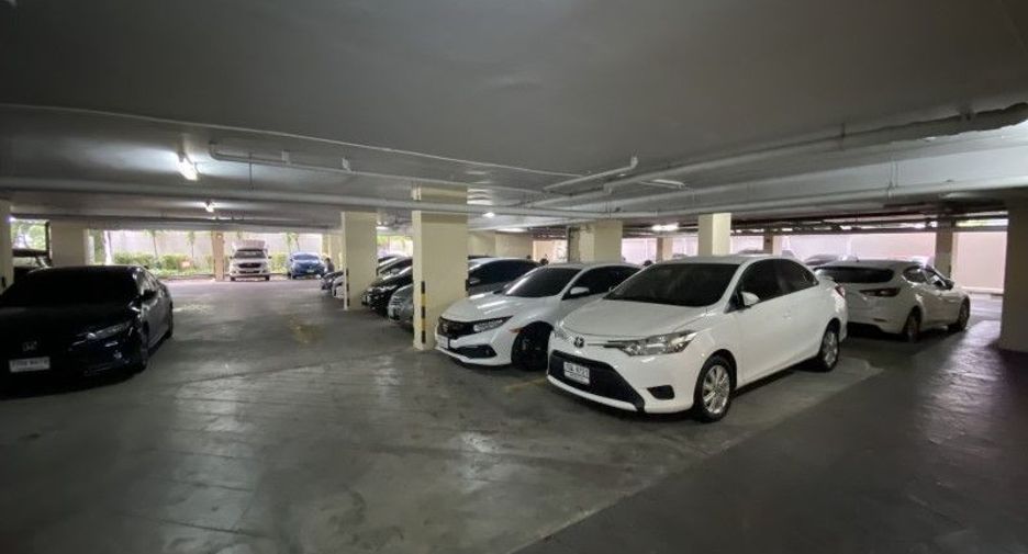 For sale studio condo in Bang Na, Bangkok