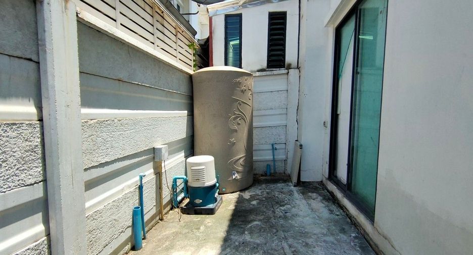 À vendre studio maison de ville à Prawet, Bangkok