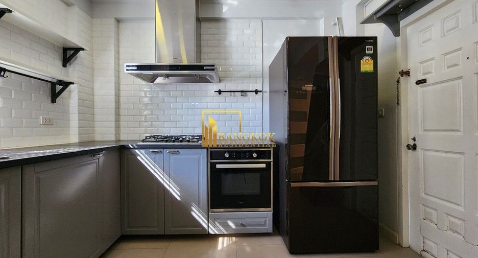 Reihenhaus zur Miete mit 3 Zimmer in Watthana, Bangkok