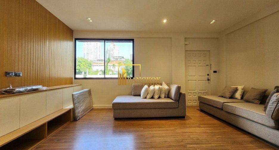 Reihenhaus zur Miete mit 3 Zimmer in Watthana, Bangkok