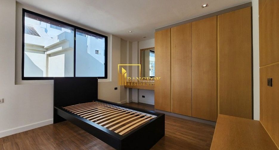 Reihenhaus zur Miete mit 3 Zimmer in Watthana, Bangkok