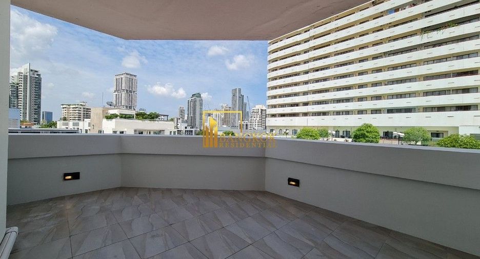 À louer 2 chambres condo à Watthana, Bangkok