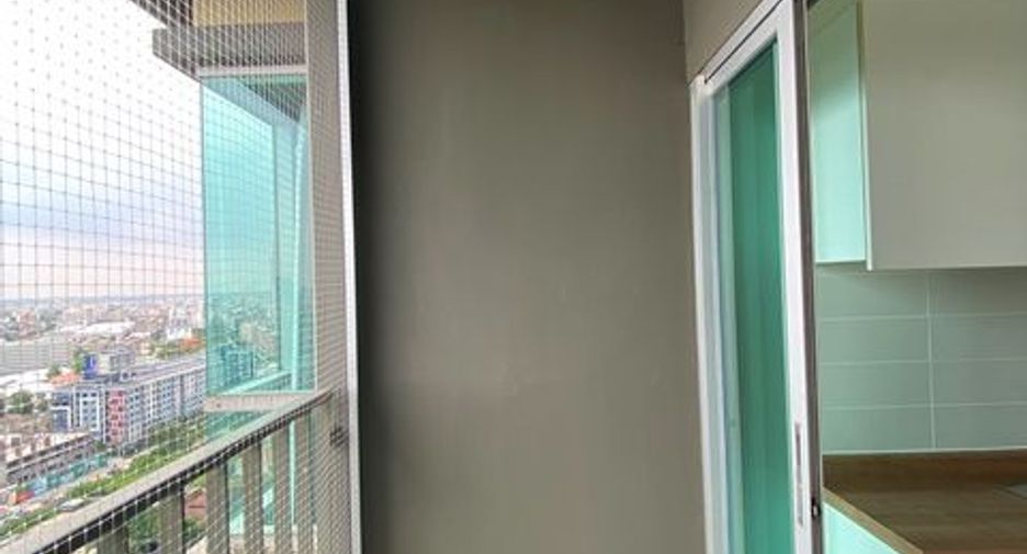 For sale studio condo in Bang Kapi, Bangkok