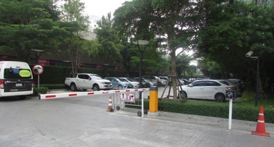 For sale studio condo in Bang Kapi, Bangkok