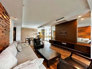 For rent 2 bedrooms condo in Pathum Wan, Bangkok