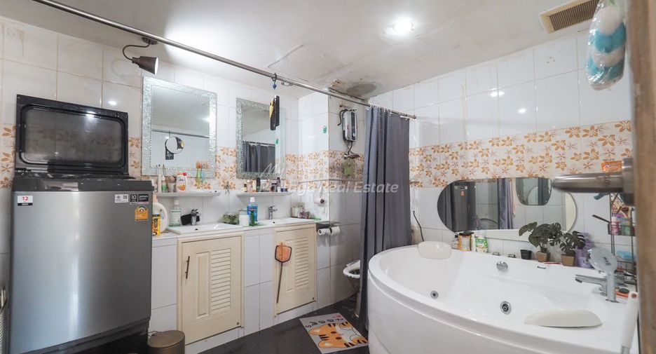 For sale 2 bedrooms condo in Bang Lamung, Chonburi