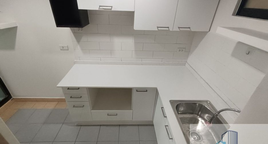 For sale 2 bedrooms condo in Yan Nawa, Bangkok