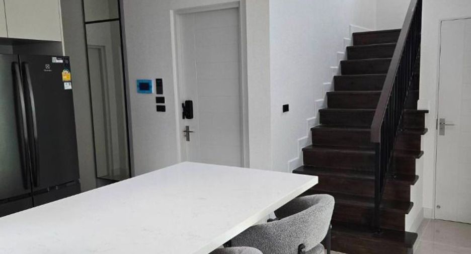 For rent 4 bed house in Bang Phli, Samut Prakan