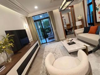 For rent そして for sale 5 Beds house in Saphan Sung, Bangkok