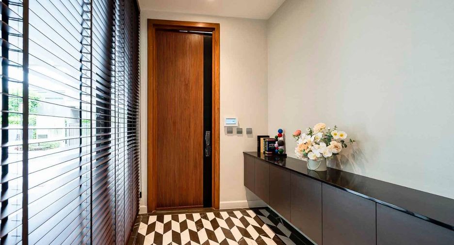 For rent 4 Beds house in Suan Luang, Bangkok