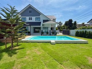 For sale 5 bed house in Ban Bueng, Chonburi