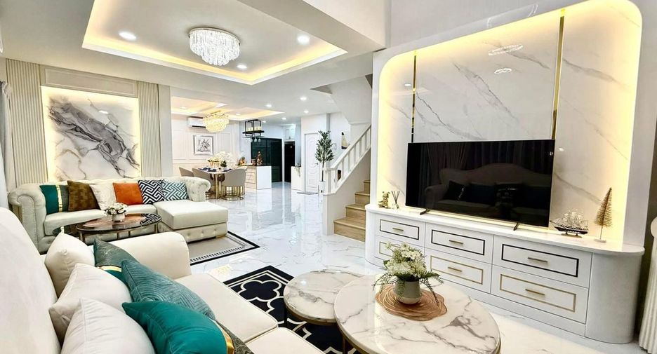 For sale 5 bed house in Ban Bueng, Chonburi