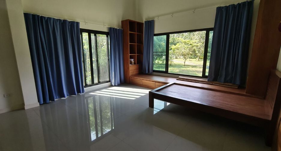 For rent and for sale 4 bedrooms house in San Kamphaeng, Chiang Mai