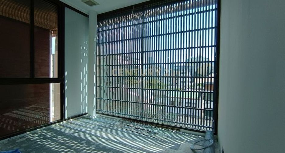 Reihenhaus zum Kauf mit 2 Zimmer in Watthana, Bangkok