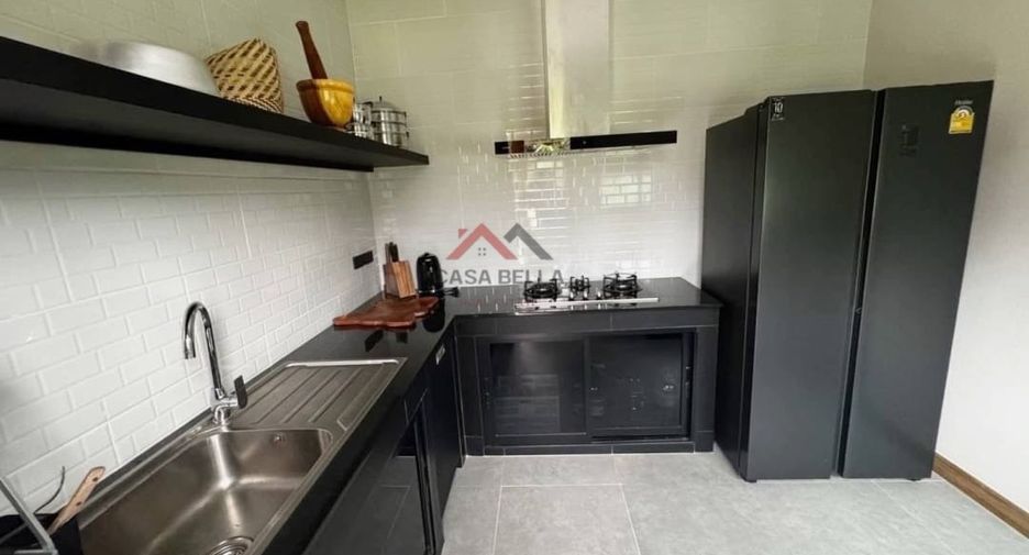 À vendre 4 chambres villa à Huay Yai, Pattaya