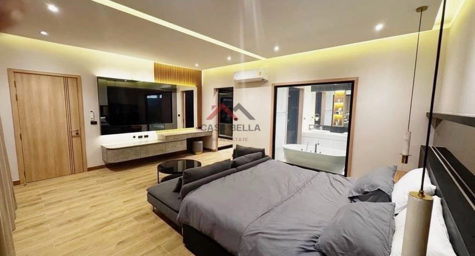 À vendre 4 chambres villa à Huay Yai, Pattaya